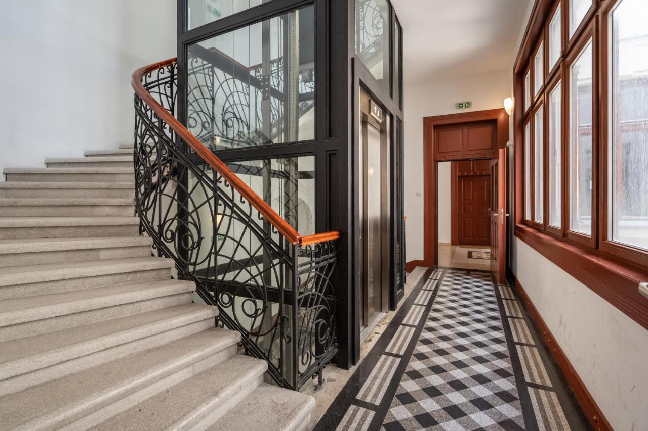 Ace Of Spades Gozsdu Budapest Exteriör bild